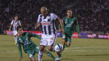 El histórico goleador de Monterrey abrió el marcador en el partido contra Tlaxcala.
