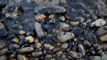 Cierran oleoducto que provocó derrame de petróleo frente a costas del condado de Orange