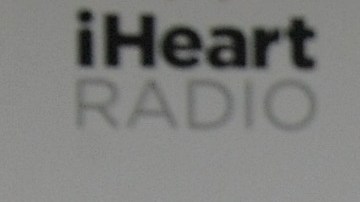 VIDEO: Jaime Camil se aventuró e interpretó el himno de EE.UU. en partido de los Dodgers