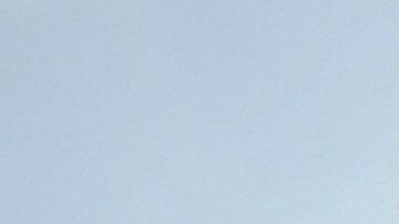 Policías realizan un operativo de seguridad en una carretera, debido a la violencia.