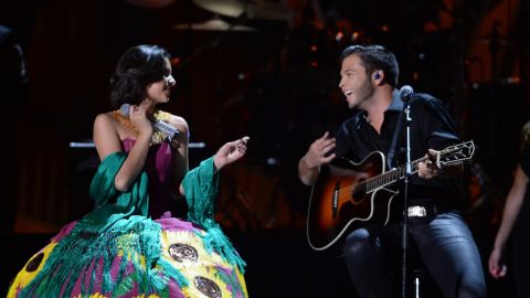 Angela Aguilar y Leonardo Antonio | Jason Koerner/Getty Images for iHeart Radio.