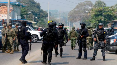 Grupo armado incendia y reduce a cenizas la discoteca Baby'O de Acapulco