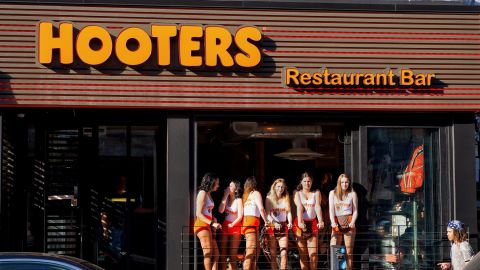 Hooters