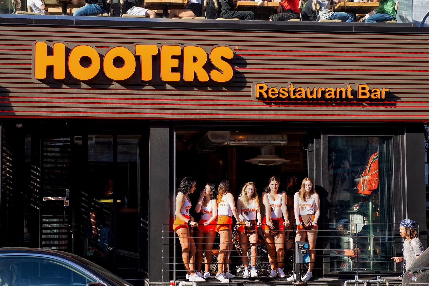 5 secretos de Hooters Girls que probablemente no sabías - La Opinión