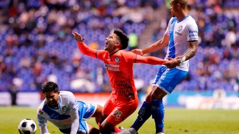 El centrocampista de Cruz Azul, 'Pol' Fernández, en un partido contra Puebla. (Foto: IMAGO7)