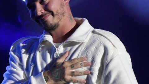 J Balvin pide perdón a su madre y los afectados por su video "Perra".