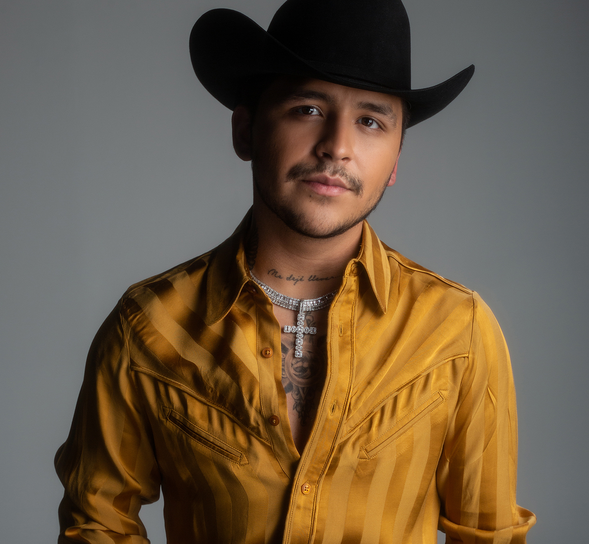 Christian Nodal shows his face and talks about the cancellation of the concert in the Valle de Guadalupe