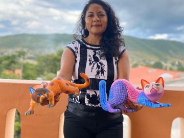 La maestra Martha Santiago te invita a pintar tu alebrije. (Cortesía Xti'Artisan)