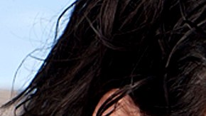 Mario Cimarro enseñó a sus fanáticas su abdomen e hizo explotar las redes sociales.