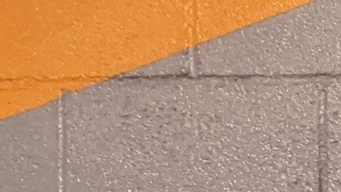 Valerie Rodriguez, 20, y Paola Rodriguez, 35 son las fundadoras de Tianguiz Cultural. (Jacqueline García/La Opinión)