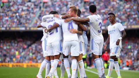 El Real Madrid se impuso en el Camp Nou con goles de Alaba y Lucas Vásquez.