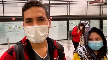 Pareja de afganos regresan a México