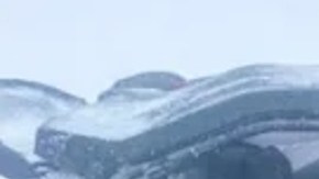 Varios de los maratonistas presentaron leves síntomas de hipotermia cuando fueron rescatados.