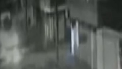 Robo a familia/Encañonan a niña y le roban perrita.
