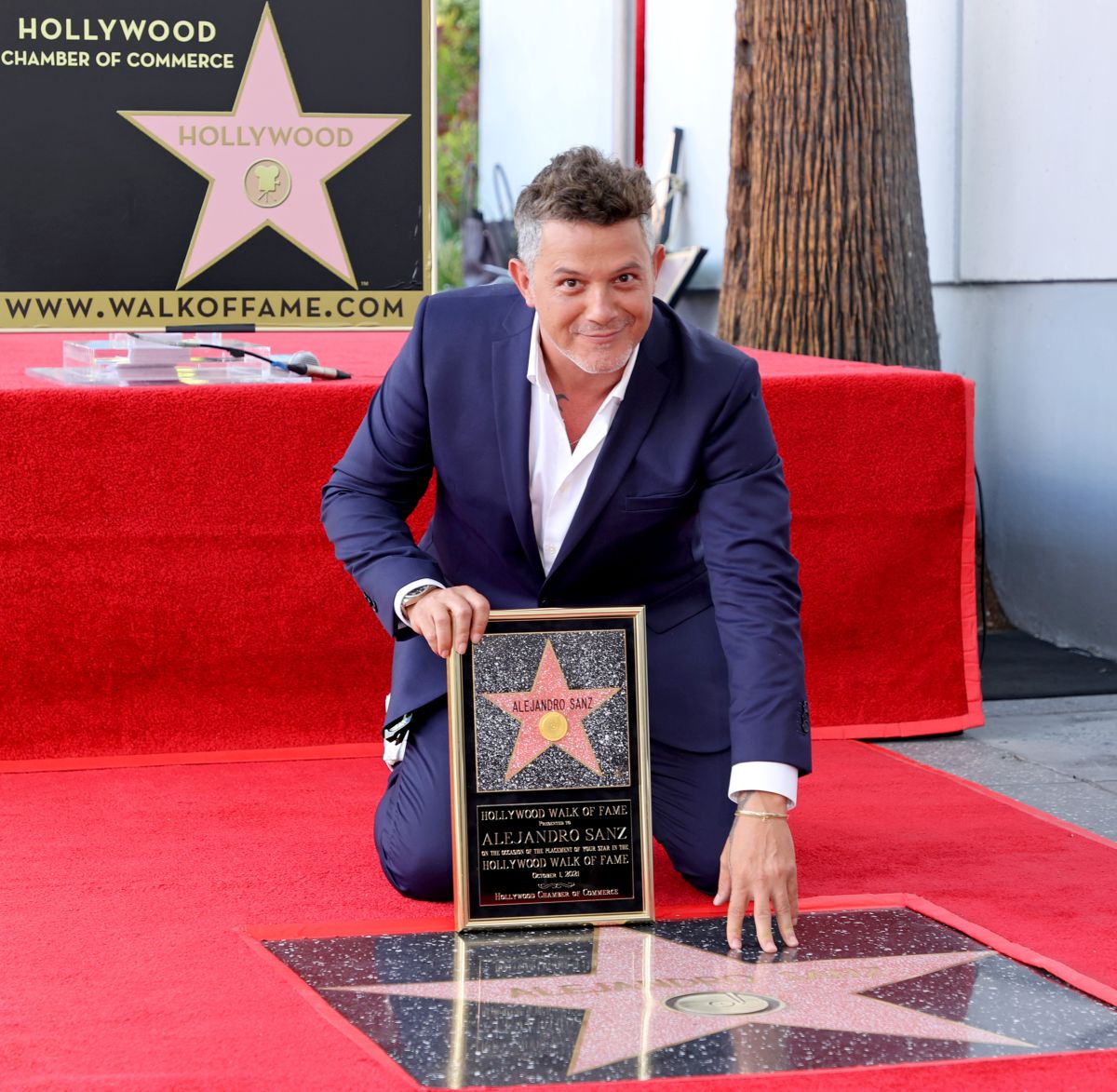 Alejandro Sanz recibe una estrella en el Hollywood Walk of Fame.