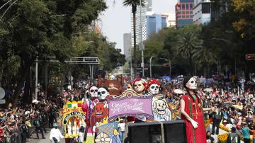 El Desfile Internacional de Día de Muertos vuelve a la Ciudad de México tras la pandemia por COVID-19.