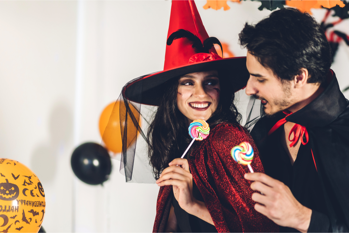 Los mejores disfraces para parejas que serán sensación este Halloween - La  Opinión