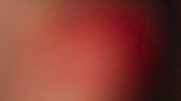 Eiza González posando de espalda en la Met Gala 2021