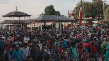 Miles de migrantes salieron de Tapachula con rumbo a Ciudad de México el 23 de octubre de 2021.