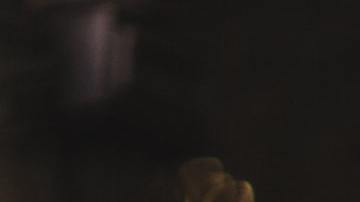 Foto de una protesta de inmigrantes con pancartas