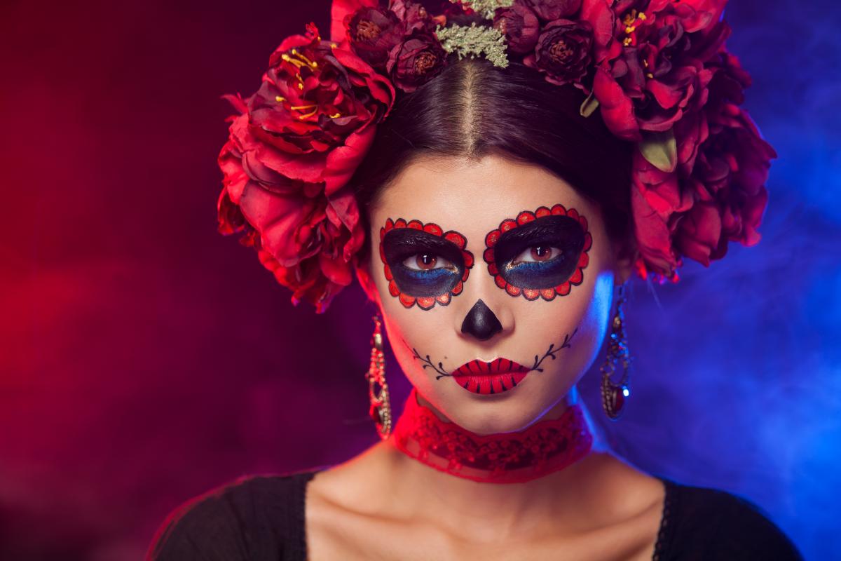 Maquillaje de catrina fácil, bonito y profesional para lucir este Halloween  - La Opinión