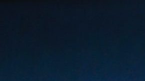 Prender una vela al revés tiene un simbolismo relacionado con la magia negra y brujería.