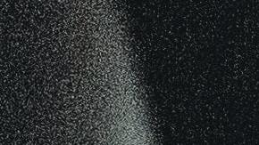 Foto de un conductor tomada desde la parte trasera del auto