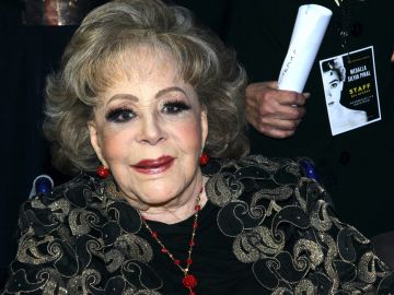 Silvia Pinal | Mezcalent.