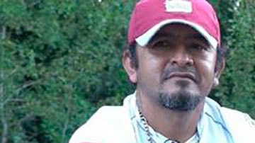 Roberto Lara, Reina y los hijos de ella, Justin (15) y Astrid (14) en el centro de Fedasil donde viven temporalmente en el sur de Bélgica.