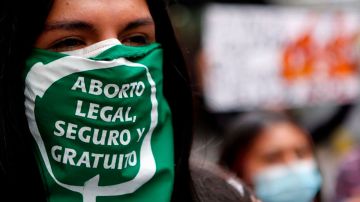 La injerencia de la Iglesia católica en la decisión judicial de interrumpir el embarazo de la niña de 11 años generó protestas en Bolivia.