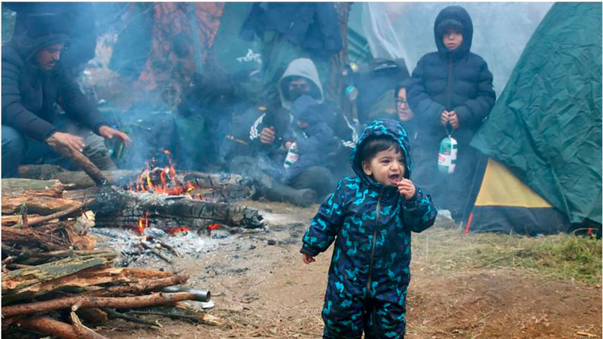 Hay muchos niños entre los migrantes y su situación pronto podría volverse muy difícil.