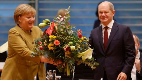 Olaf Scholz ha sido vicecanciller de Merkel desde 2018 y ahora se dispone a tomar su relevo.