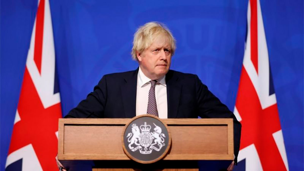 Boris Johnson anuncia medidas ante la presencia de ómicron, la nueva variante del coronavirus.