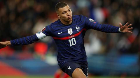 Kylian Mbappé con Francia