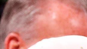 Canelo y Caleb Plant sostuvieron una conversación posterior a la pelea.