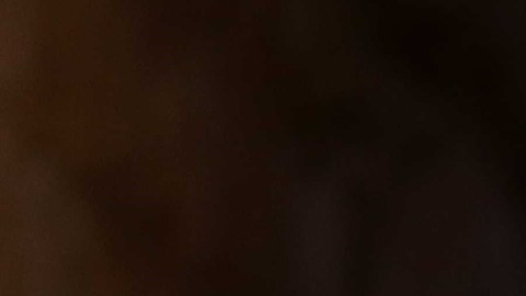 Akın Akınözü es Miran Aslanbey y Ebru Şahin es Reyyan Sadoglu en 'Hercai: Amor y Venganza'.