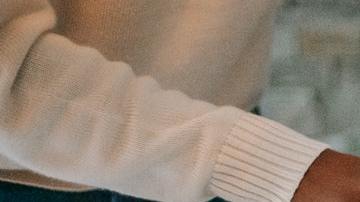 Niña en Cena Acción de Gracias