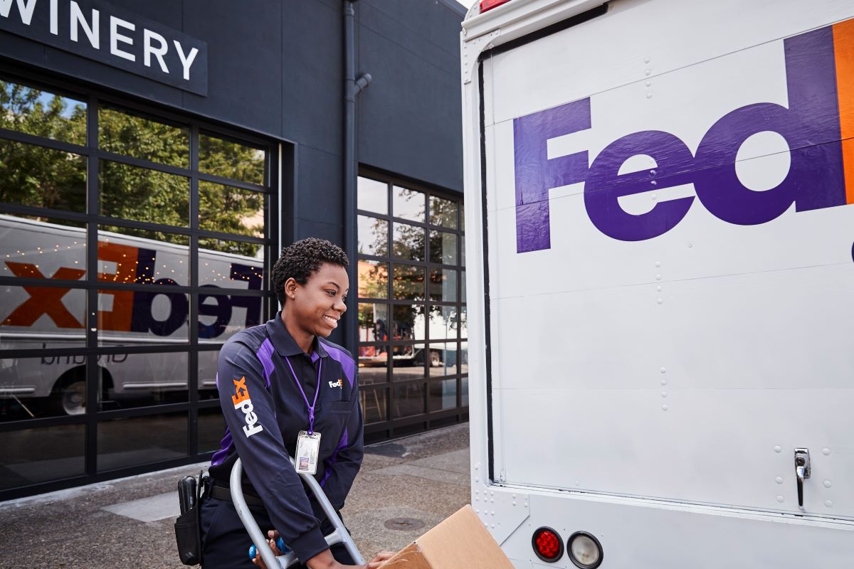 logotipo de la cadena de suministro de fedex