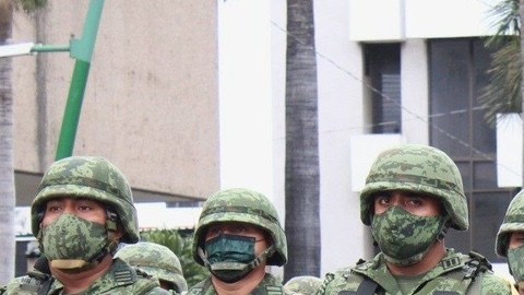 Ejército mexicano entrenando/El Mencho.