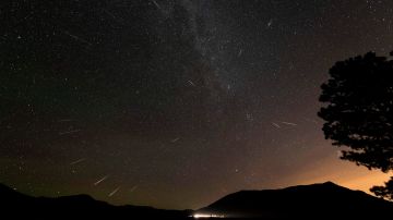 Los expertos estiman que podrían observarse hasta 15 meteoros por hora en su clímax.
