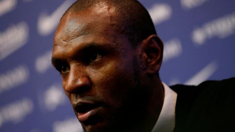 Eric Abidal trabajó recientemente en la gerencia del FC Barcelona.