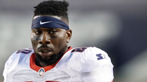 En medio de un ataque de celos el exjugador de la NFL Zac Stacy golpeó brutalmente a su pareja.