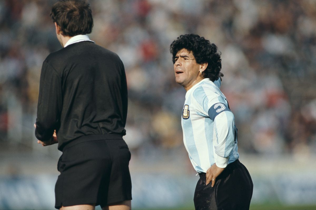 La barajita de Maradona se vendió por más de medio millón de dólares.