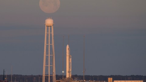 La NASA avanza en sus proyectos con la Luna como objetivo.
