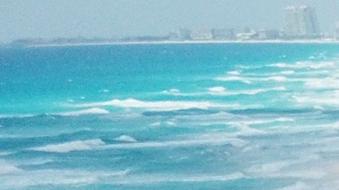Enfrentamiento entre narcos en playa cerca de Cancún deja doble ejecución: Fiscalía