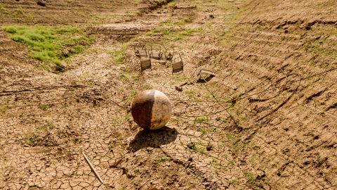 A diferencia del norte de California donde sí han habido lluvias las últimas semanas, el sur se mantiene seco y los embalses en niveles críticos.