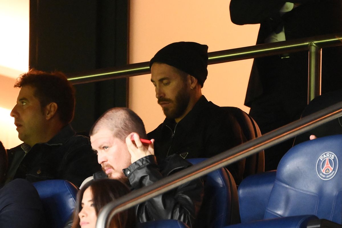 Sergio Ramos recibió su primera convocatoria ante el Manchester City, pero no entró al campo.