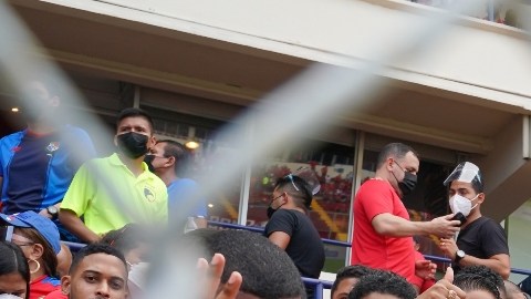 Los aficionados panameños no se comportaron contra Costa Rica y México. (Foto: Getty Images)