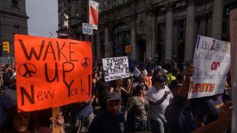 Nueva York protesta vacuna covid