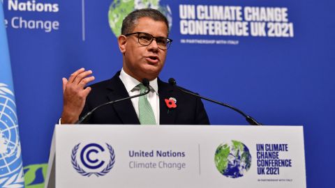 El presidente de Gran Bretaña para la COP26 Alok Sharma clausuró el evento.